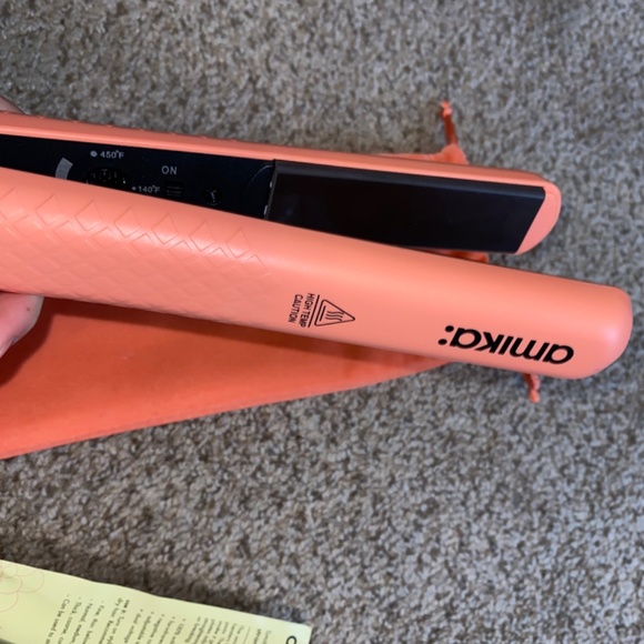 Limited edition Amika straightener main image 4